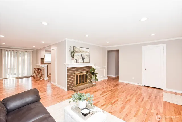 a view of livingroom with kitchen