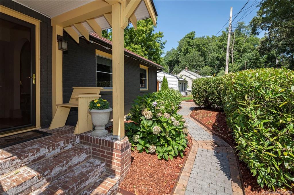 21 Pickwick Road Asheville, NC 28803 - Photo 3 of 28 Gallery Image 3