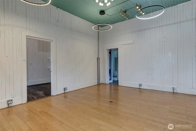 $2,800 | 5 Front Street Northwest, Coupeville, WA 98239