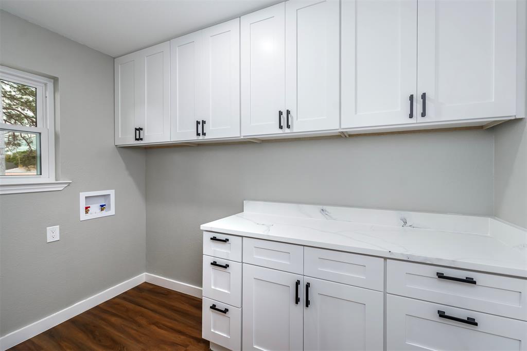 2004 Tarver Road Burleson, TX 76028 - Photo 12 of 28