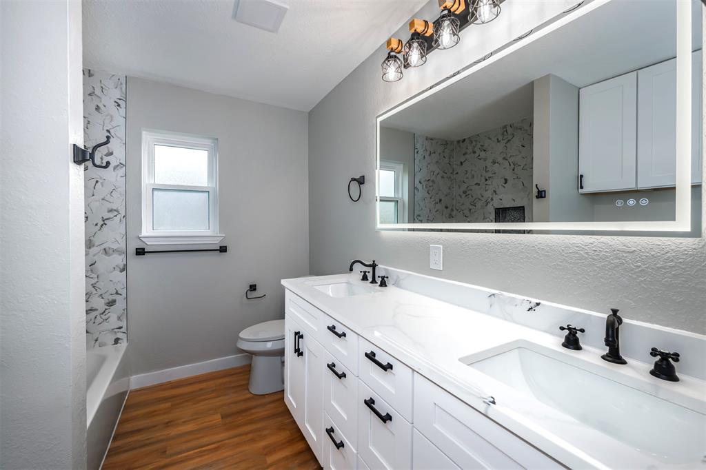 2004 Tarver Road Burleson, TX 76028 - Photo 15 of 28