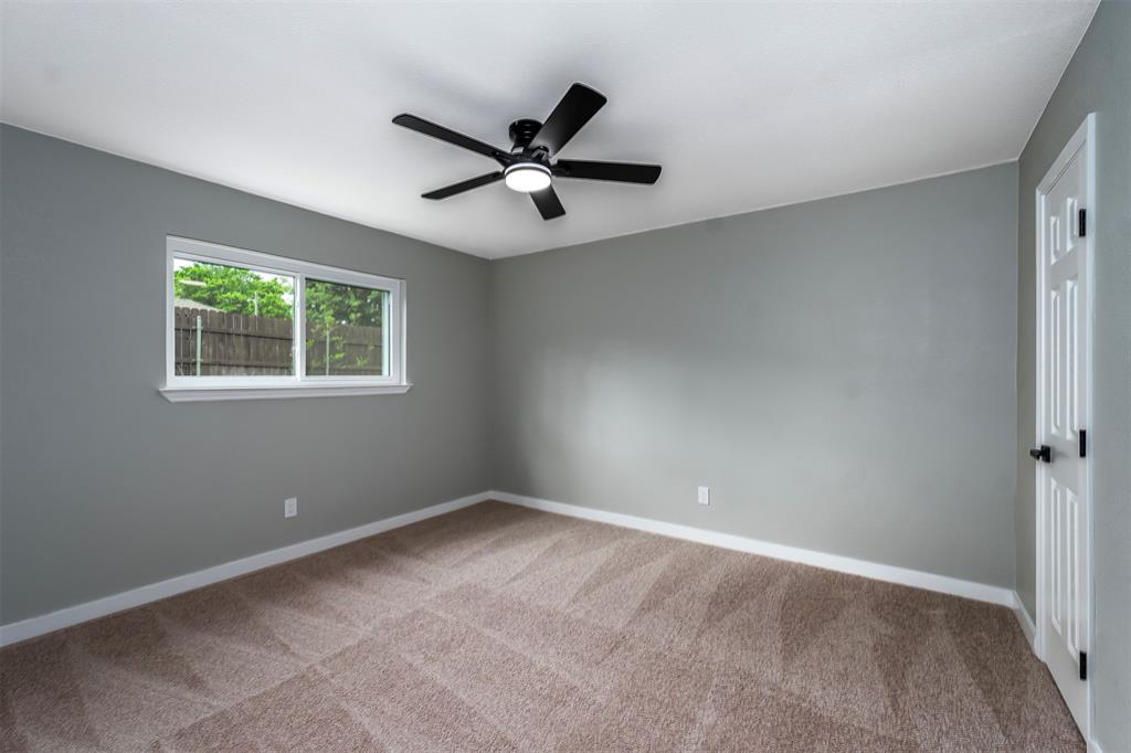 2004 Tarver Road Burleson, TX 76028 - Photo 18 of 28