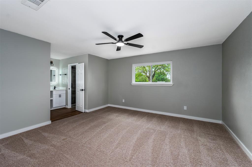 2004 Tarver Road Burleson, TX 76028 - Photo 19 of 28