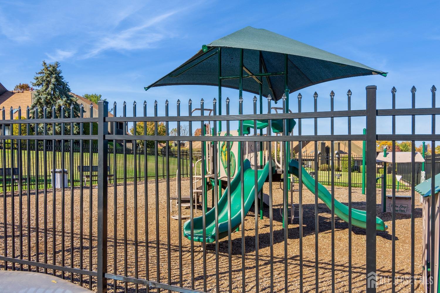 464 Westgate Drive Edison, NJ 08820 - Photo 30 of 31 a view of a roof deck