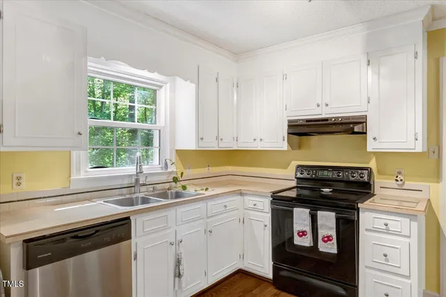 $319,000 | 160 Shadow Brook Drive, Henderson, NC 27537