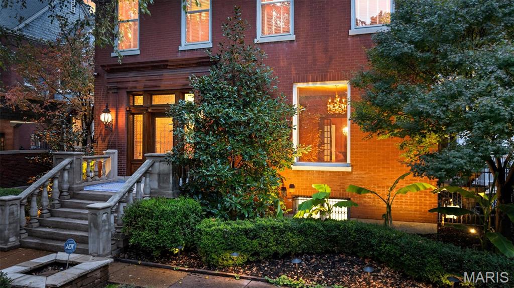 3125 Russell Boulevard St. Louis, MO 63104 - Photo 2 of 87