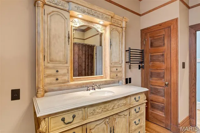 $1,195,000 | 3125 Russell Boulevard, St. Louis, MO 63104