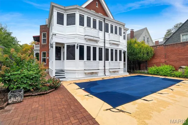 $1,195,000 | 3125 Russell Boulevard, St. Louis, MO 63104