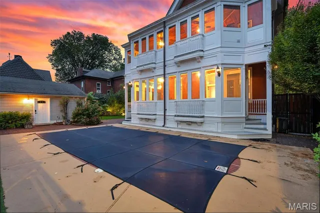 $1,195,000 | 3125 Russell Boulevard, St. Louis, MO 63104