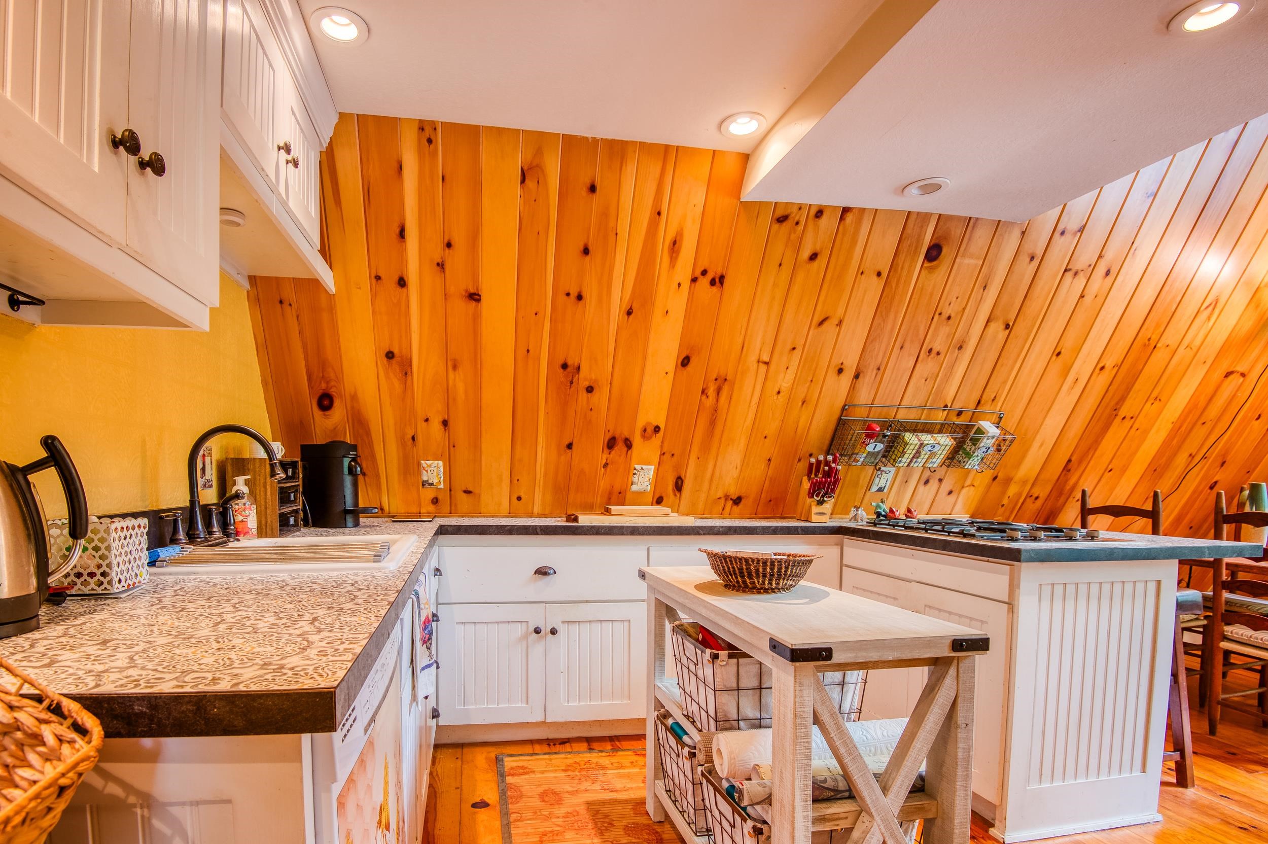 71 Bay Road Conway, NH 03860 - Photo 9 of 39