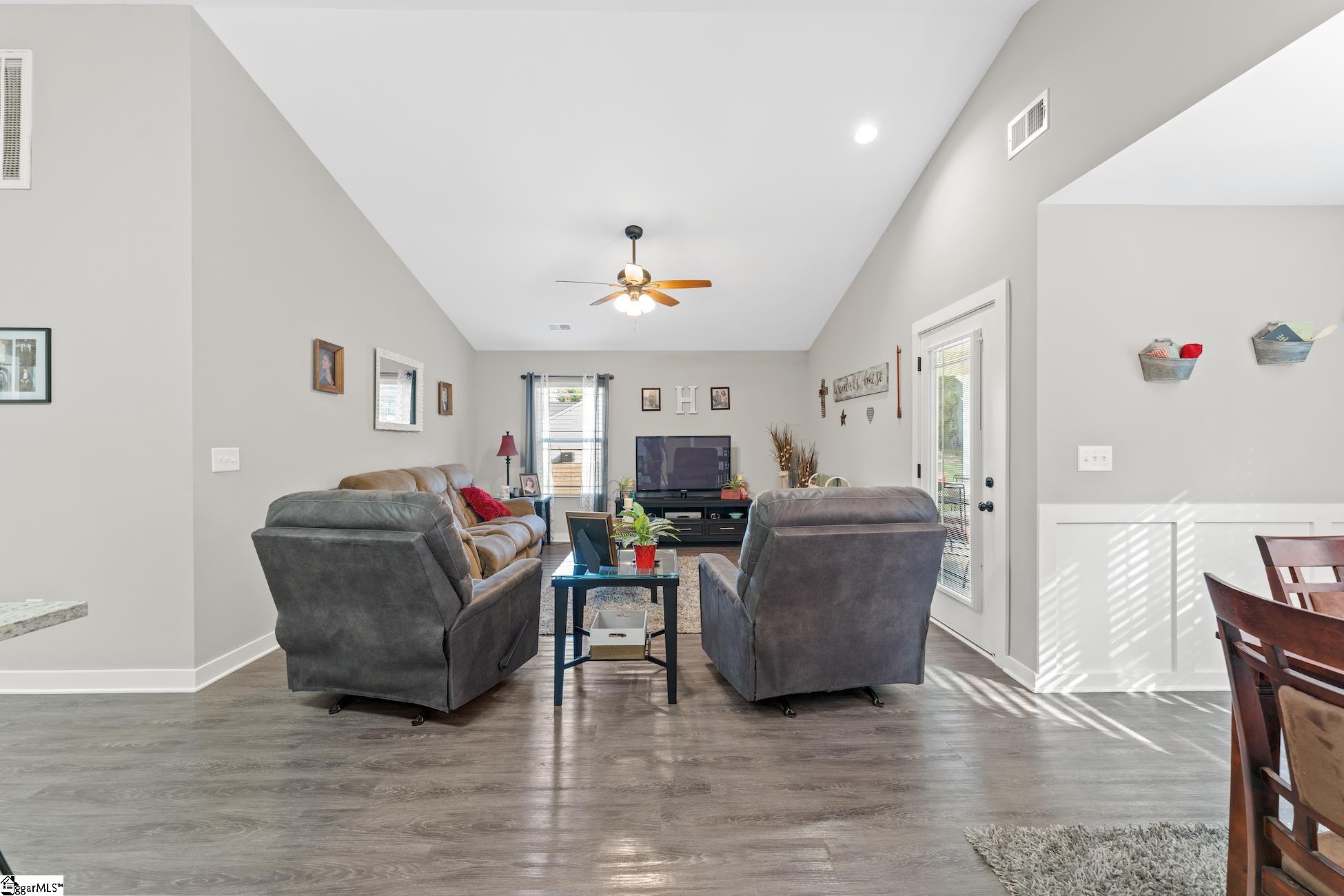 7545 Old Laurens Road Gray Court, SC 29645 - Photo 15 of 25 Gallery Image 15