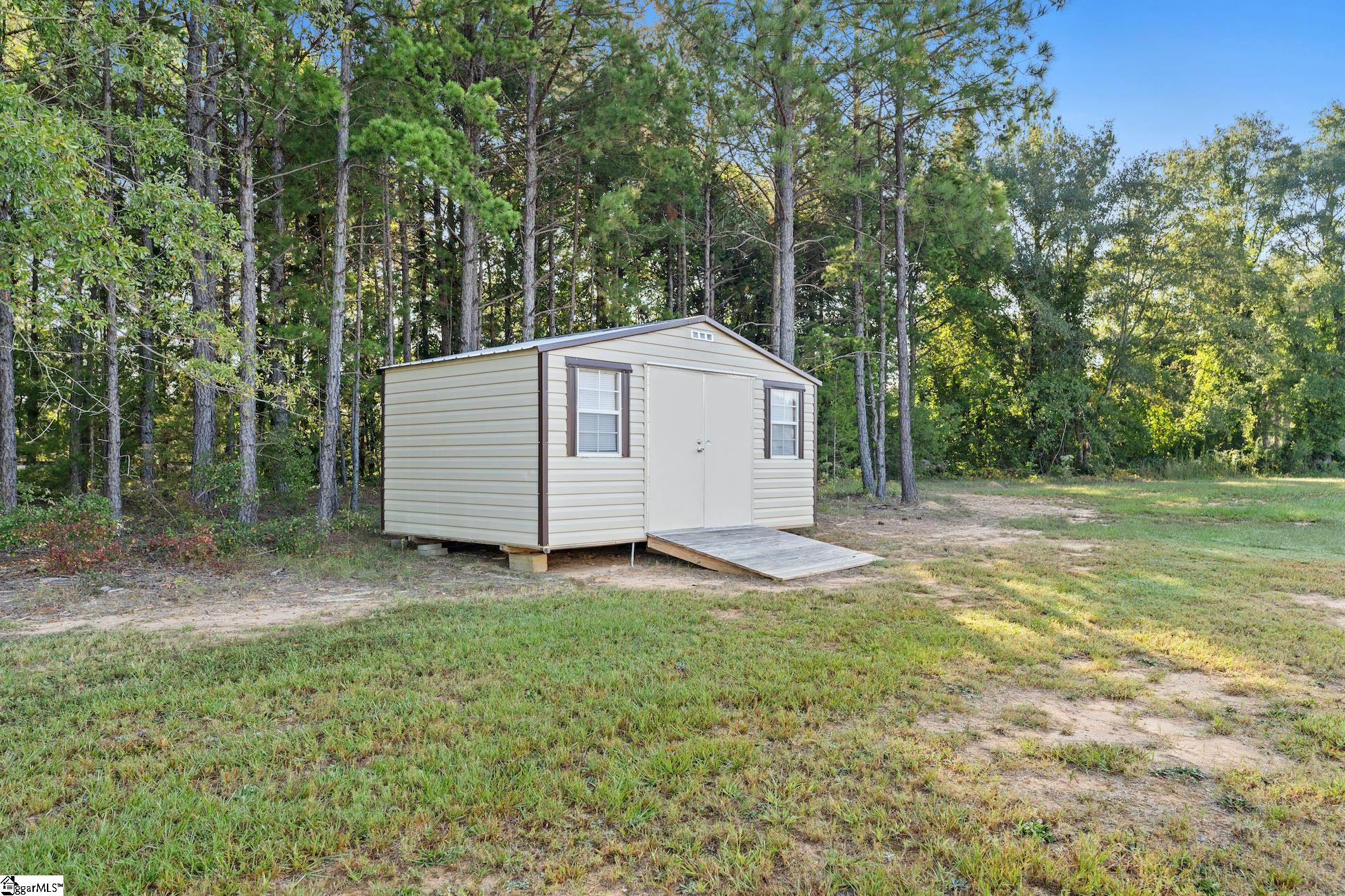 7545 Old Laurens Road Gray Court, SC 29645 - Photo 23 of 25 Gallery Image 23