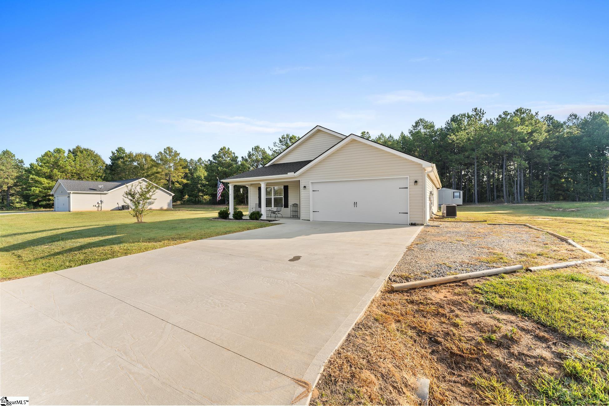 7545 Old Laurens Road Gray Court, SC 29645 - Photo 3 of 25 Gallery Image 3