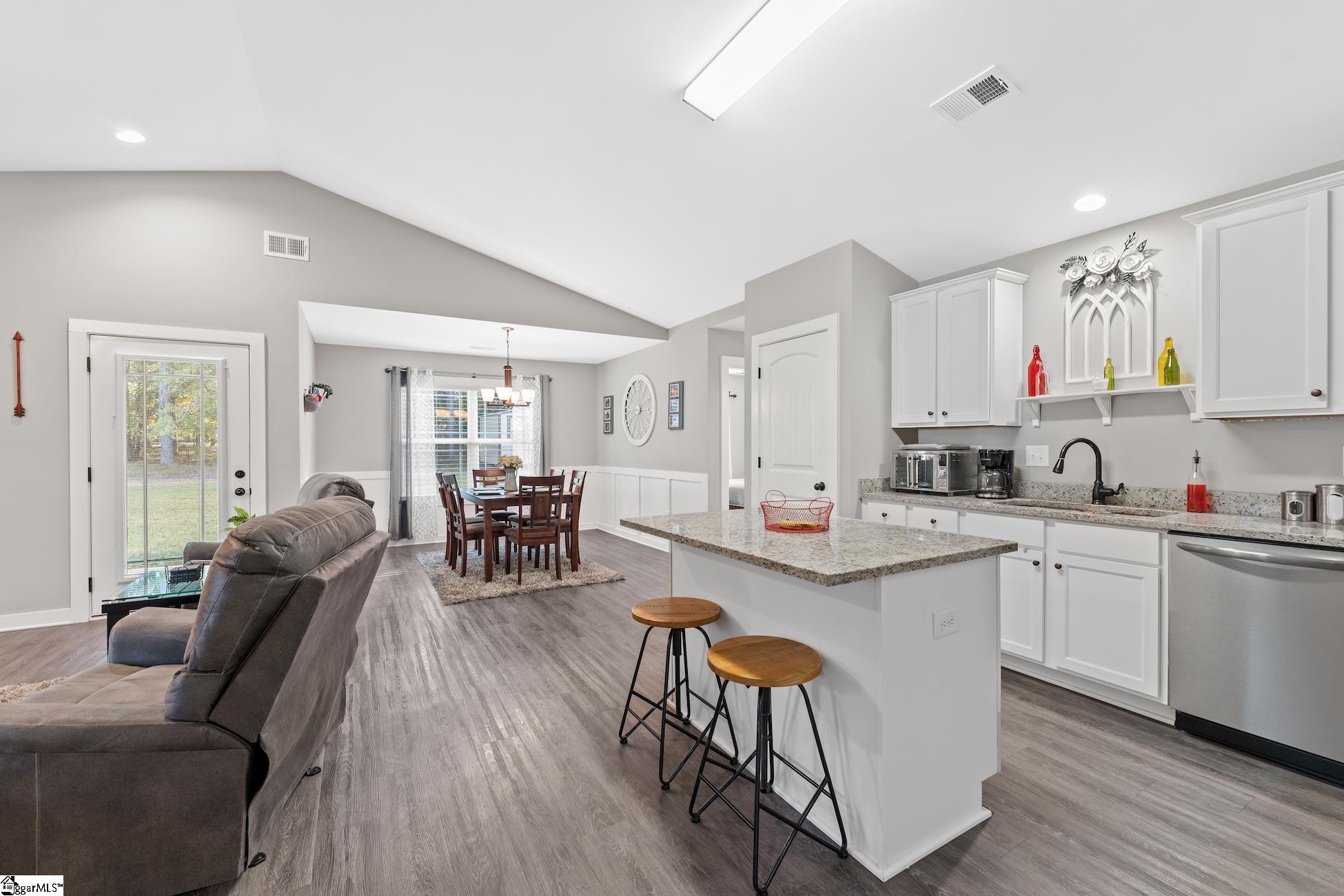 7545 Old Laurens Road Gray Court, SC 29645 - Photo 9 of 25 Gallery Image 9