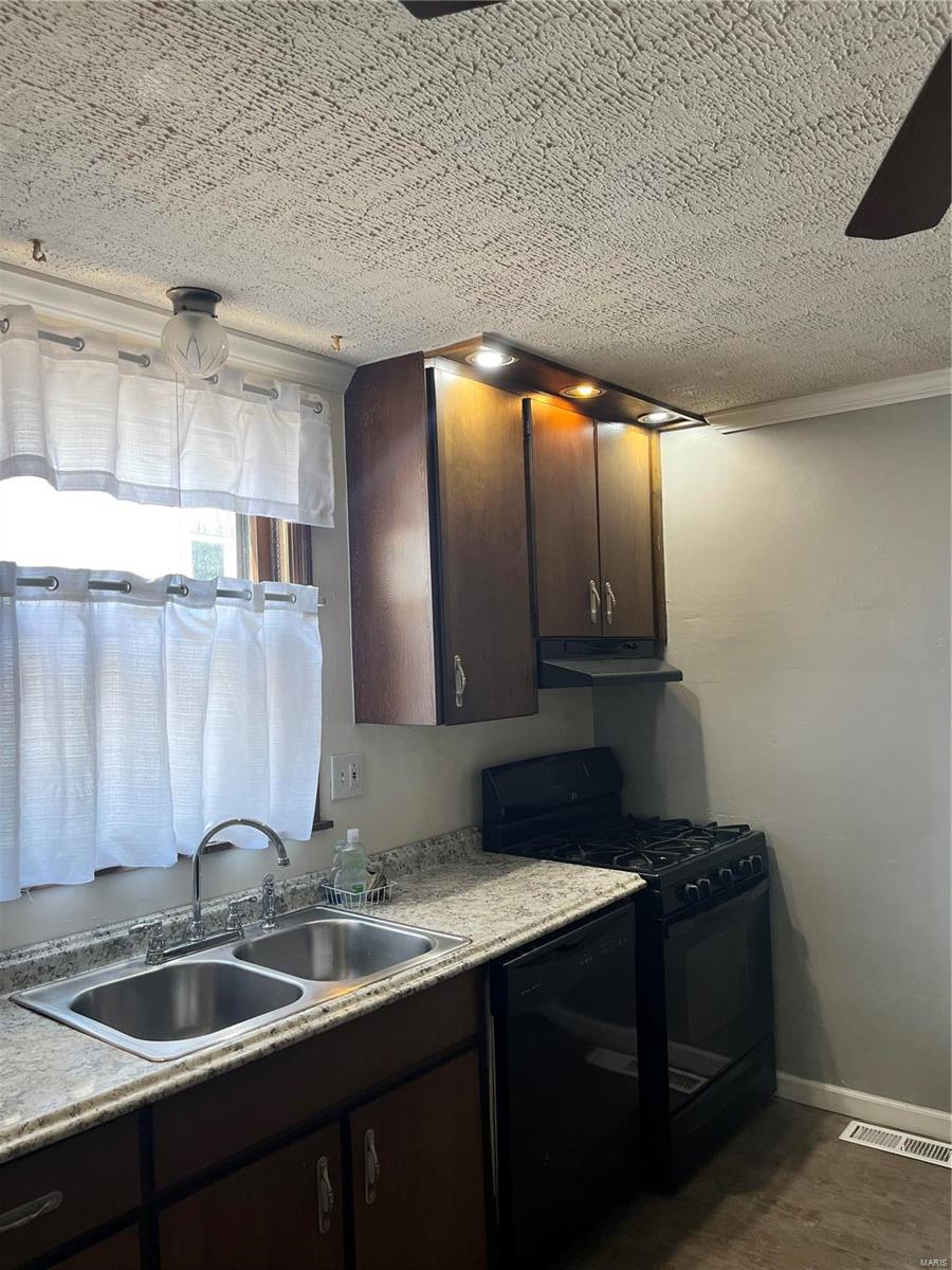 2953 Ridgeway Avenue St. John, MO 63114 - Photo 15 of 35