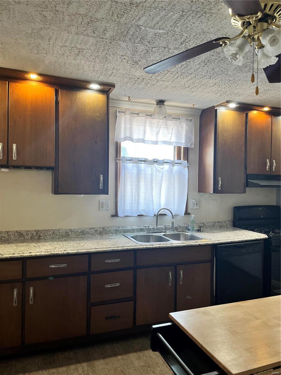 2953 Ridgeway Avenue St. John, MO 63114 - Photo 16 of 35