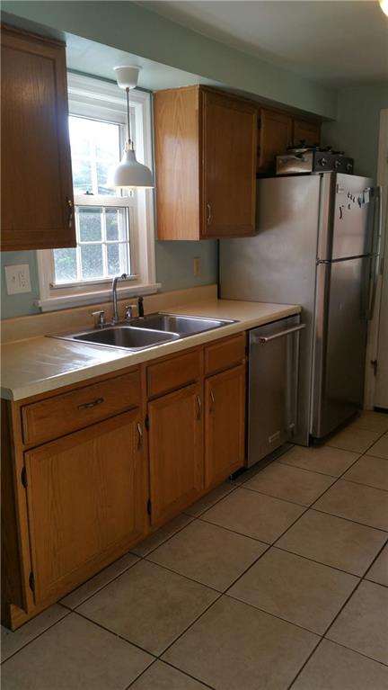 18 Tanager Drive McKees Rocks, PA 15136 - Photo 6 of 18