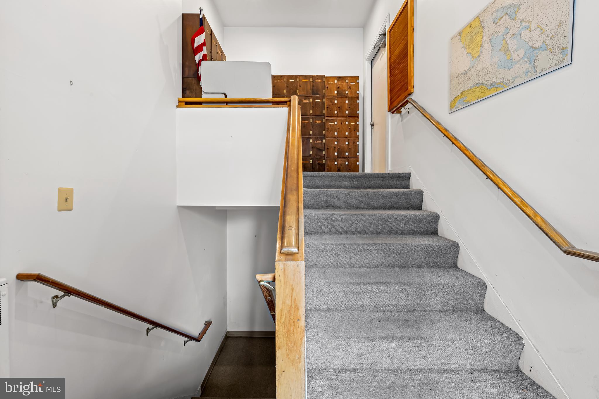 212 Duke Of Gloucester Street Annapolis, MD 21401 - Photo 13 of 23 a view of entryway