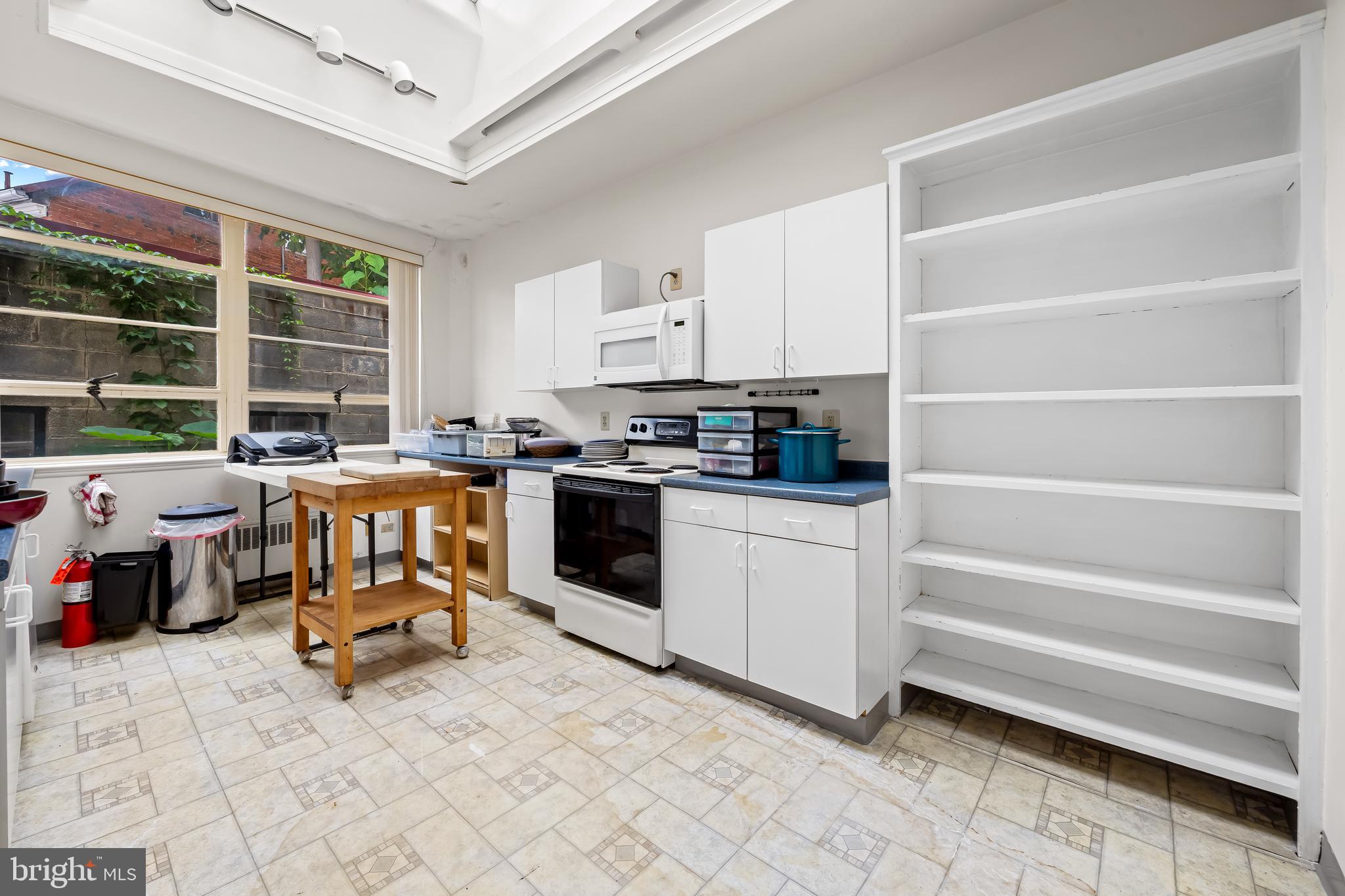 212 Duke Of Gloucester Street Annapolis, MD 21401 - Photo 3 of 23 a view of storage and utility room