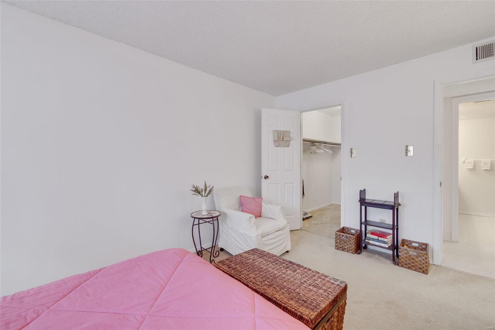 970 North Spoede Road, Unit 14 St. Louis, MO 63146 - Photo 21 of 37 Gallery Image 21
