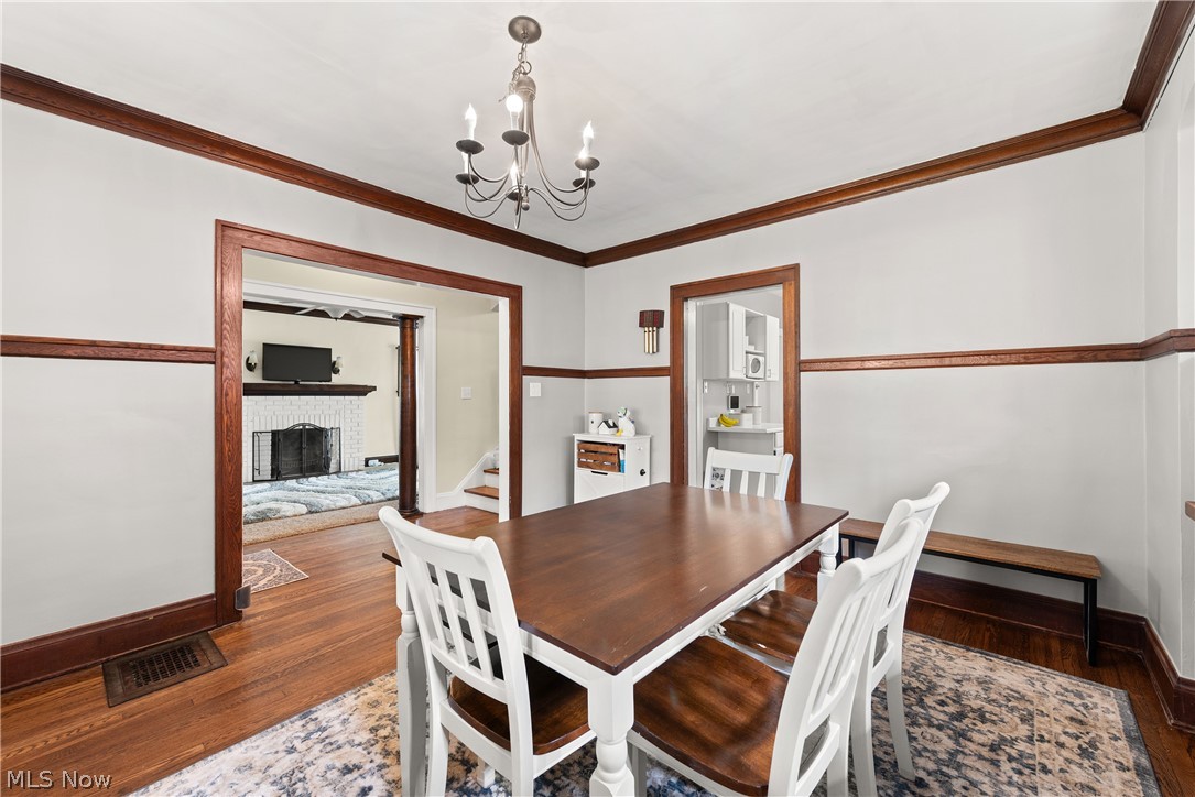1473 Parkhill Road Cleveland Heights, OH 44121 - Photo 10 of 35
