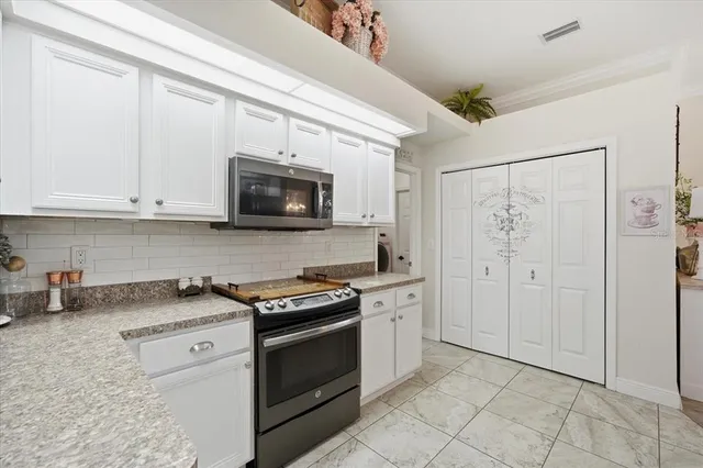 $329,900 | 6320 Kingway Lane, Spring Hill, FL 34608