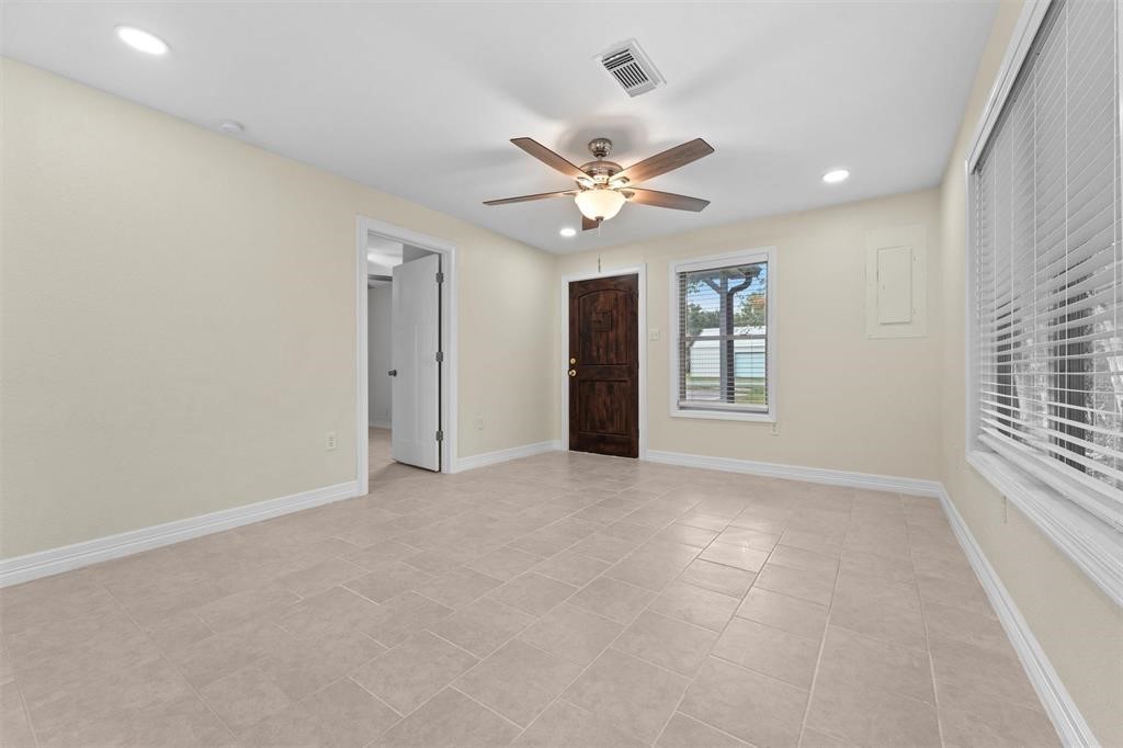 808 Beaumont Street Anahuac, TX 77514 - Photo 13 of 15