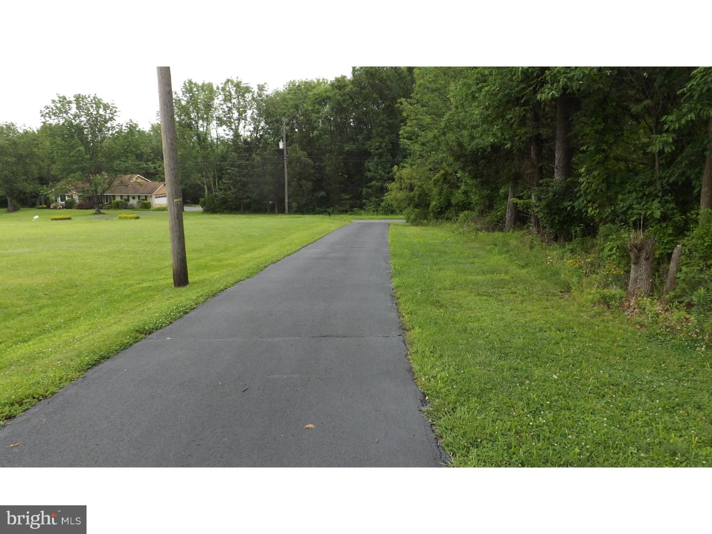 2425 Little Road Perkiomenville, PA 18074 - Photo 22 of 25 Driveway