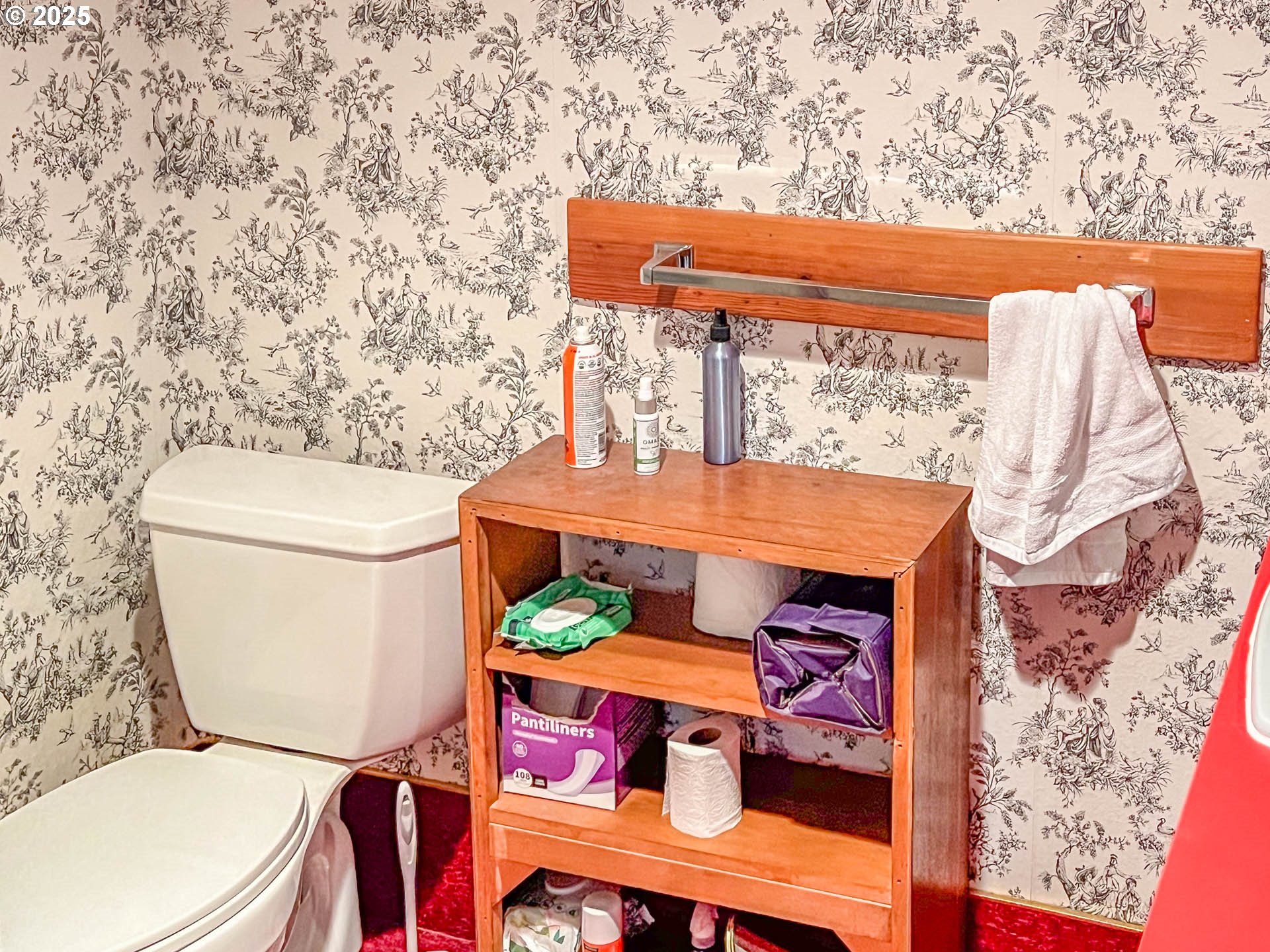 1810 Rifle Range Street Roseburg, OR 97470 - Photo 21 of 37 Bathroom, Attached