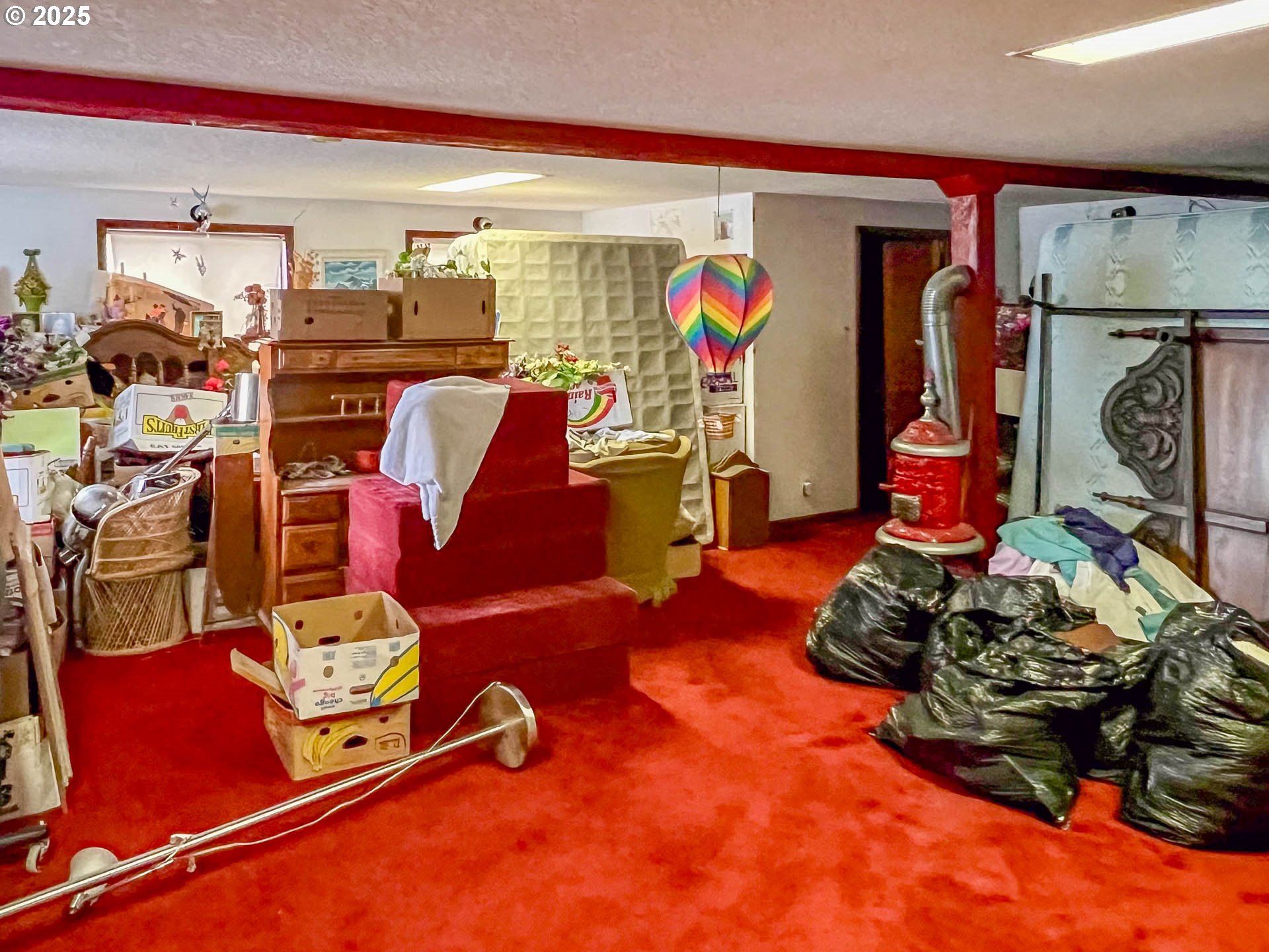 1810 Rifle Range Street Roseburg, OR 97470 - Photo 25 of 37 Family Room