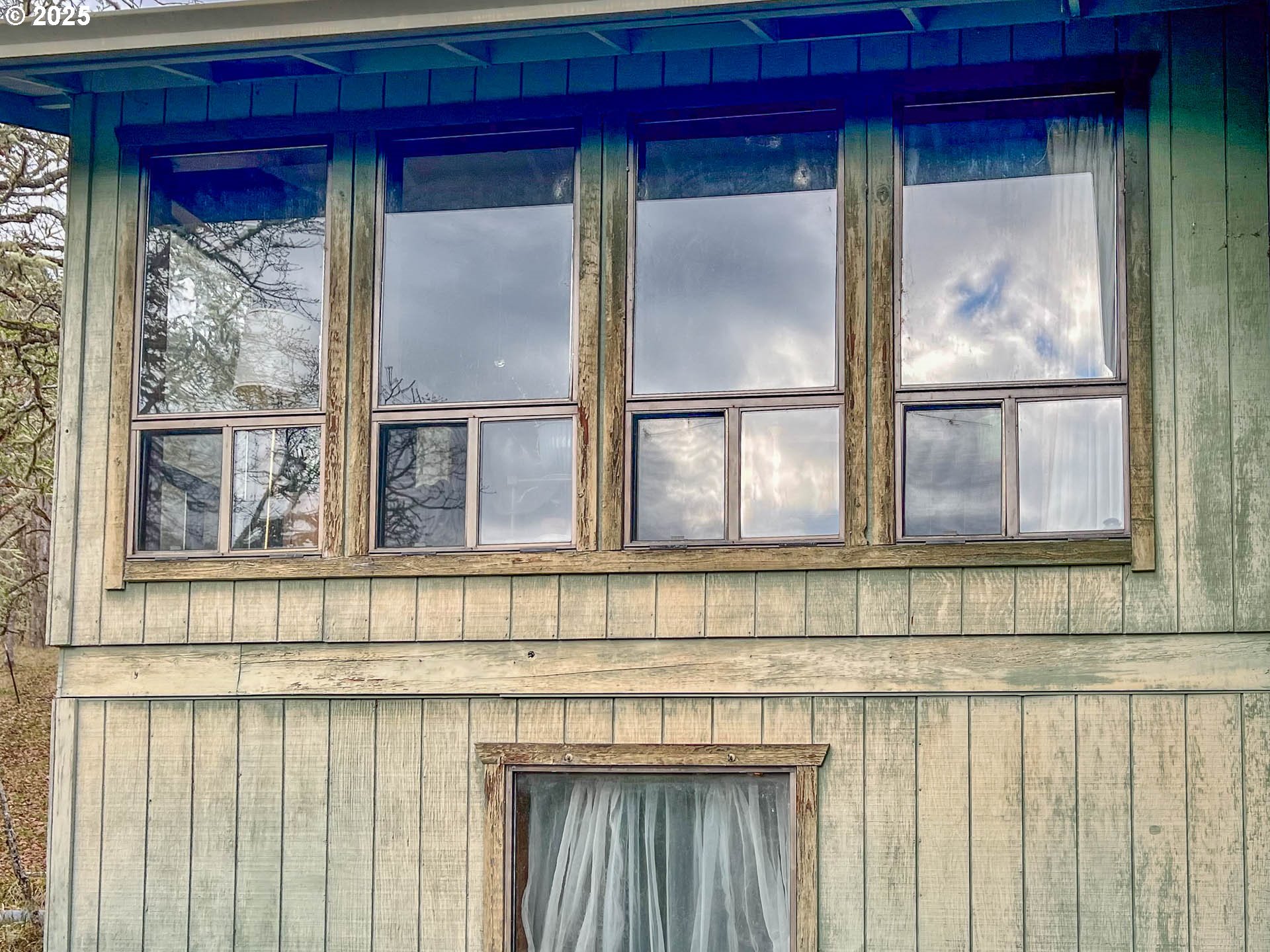 1810 Rifle Range Street Roseburg, OR 97470 - Photo 3 of 37