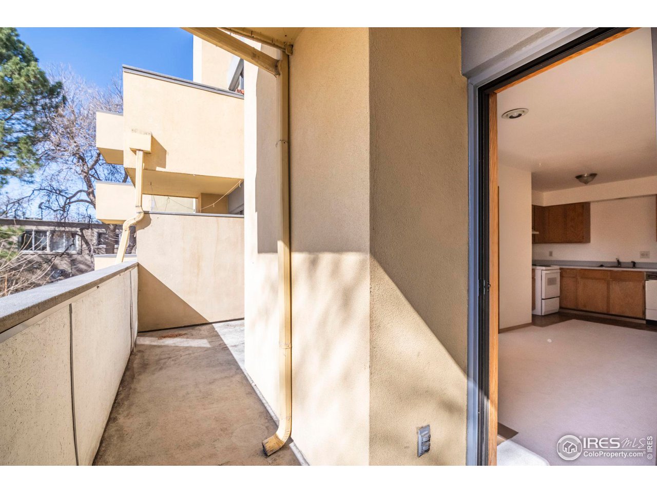 2711 Mapleton Avenue, Unit 2 Boulder, CO 80304 - Photo 16 of 27 a view of a living room with a bathroom
