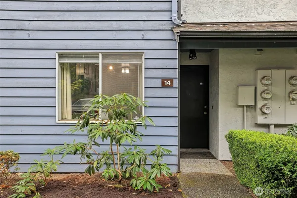 $374,900 | 280 Newport Way Northwest, Unit B14, Issaquah, WA 98027