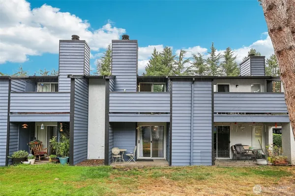 $349,999 | 280 Newport Way Northwest, Unit B14, Issaquah, WA 98027