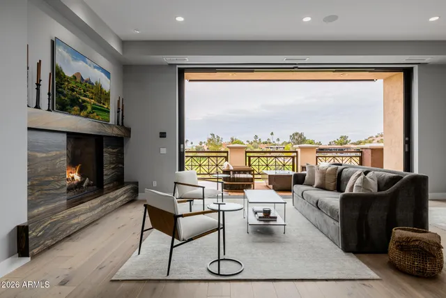 $3,500,000 | 2 Biltmore Estates Drive, Unit 207, Phoenix, AZ 85016