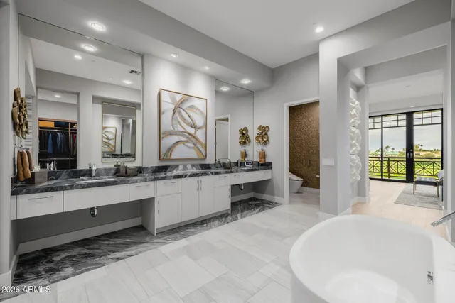 $3,500,000 | 2 Biltmore Estates Drive, Unit 207, Phoenix, AZ 85016