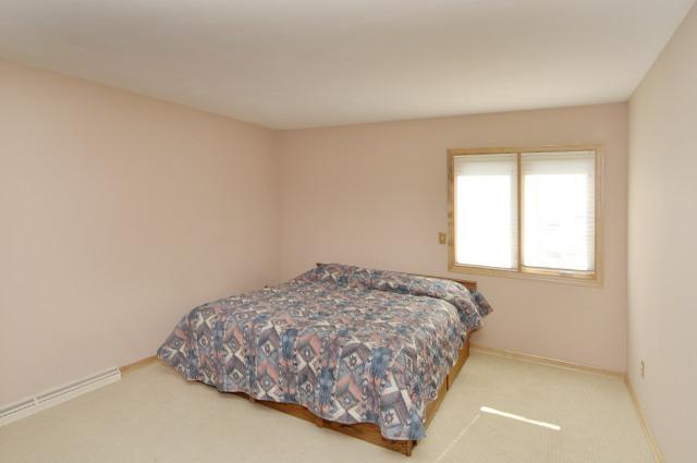 3047 Wellington Road Kalamazoo, MI 49008 - Photo 8 of 16 Additional Photo