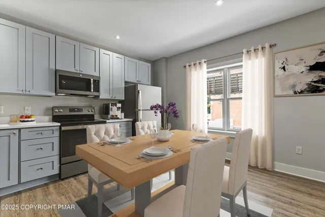 $1,575 | 27 Washington Street, Unit 201, East Stroudsburg, PA 18301