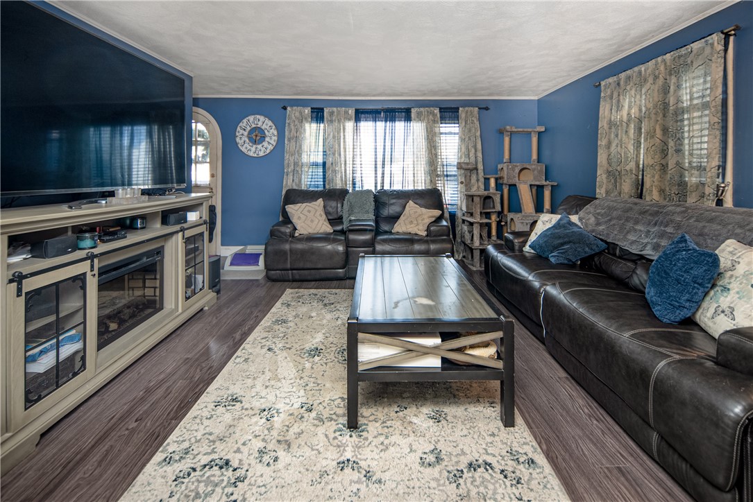 42 8th Avenue Woonsocket, RI 02895 - Photo 8 of 17 Gallery Image 8