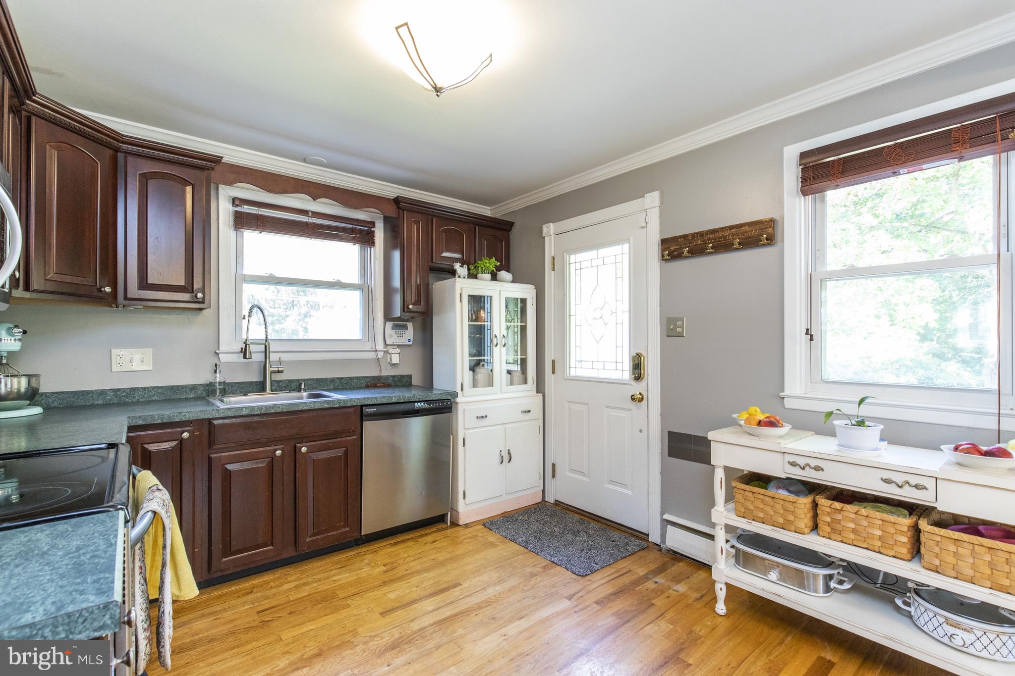 421 Goodley Road Wilmington, DE 19803 - Photo 9 of 25 Kitchen