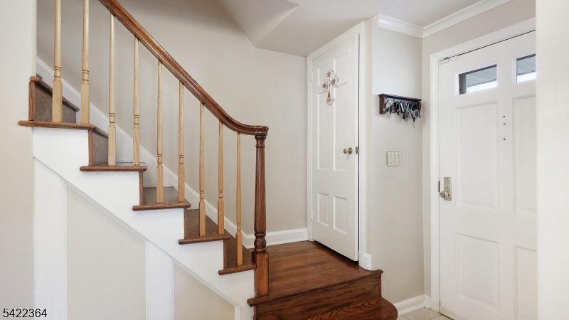 382 Huntington Road Union, NJ 07083 - Photo 5 of 40