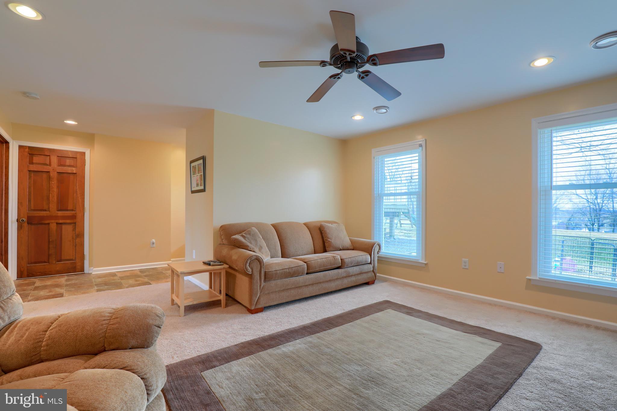 563 Hi View Drive Lititz, PA 17543 - Photo 6 of 33