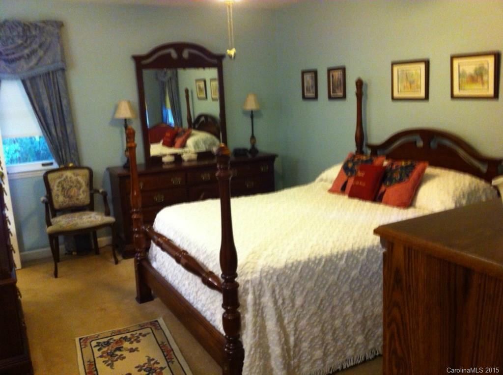4323 Middle Stream Road Charlotte, NC 28213 - Photo 12 of 22 Gallery Image 12