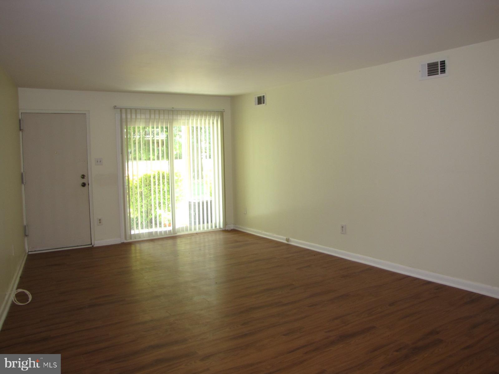 5809 Royal Ridge Drive, Unit 1 Springfield, VA 22152 - Photo 2 of 10