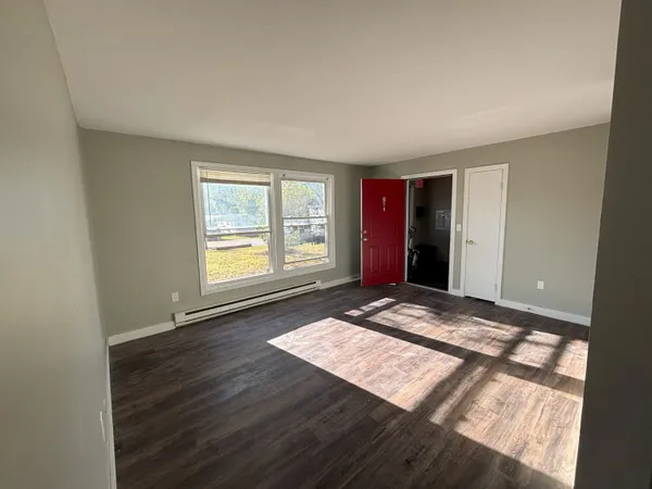 $2,050 | 180 North Main Street, Unit B2, Boscawen, NH 03303