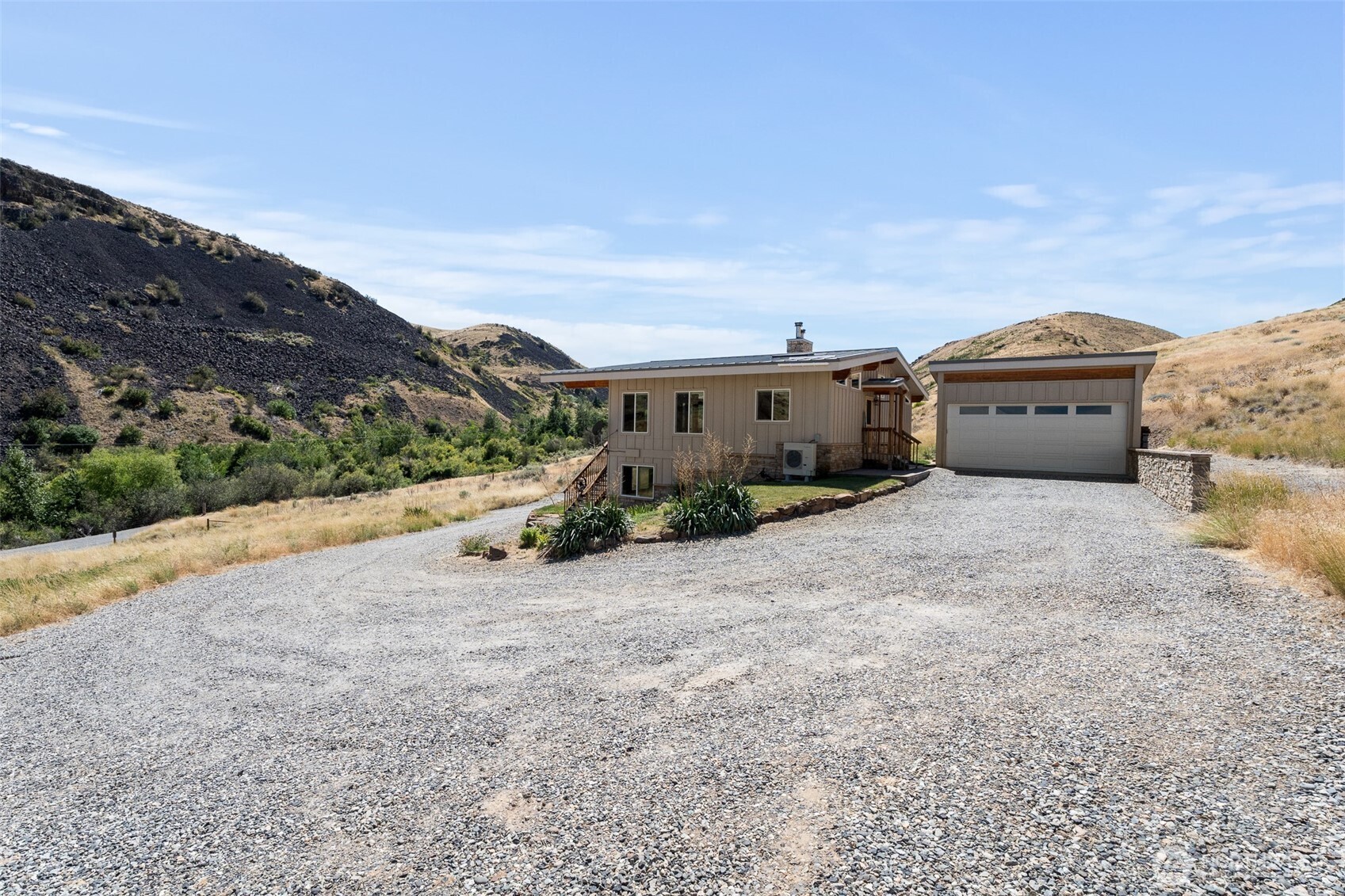 7400 Colockum Road Malaga, WA 98828 - Photo 32 of 37