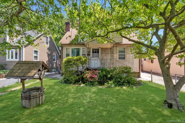 $629,000 | 311 Hunnewell Avenue, Elmont, NY 11003