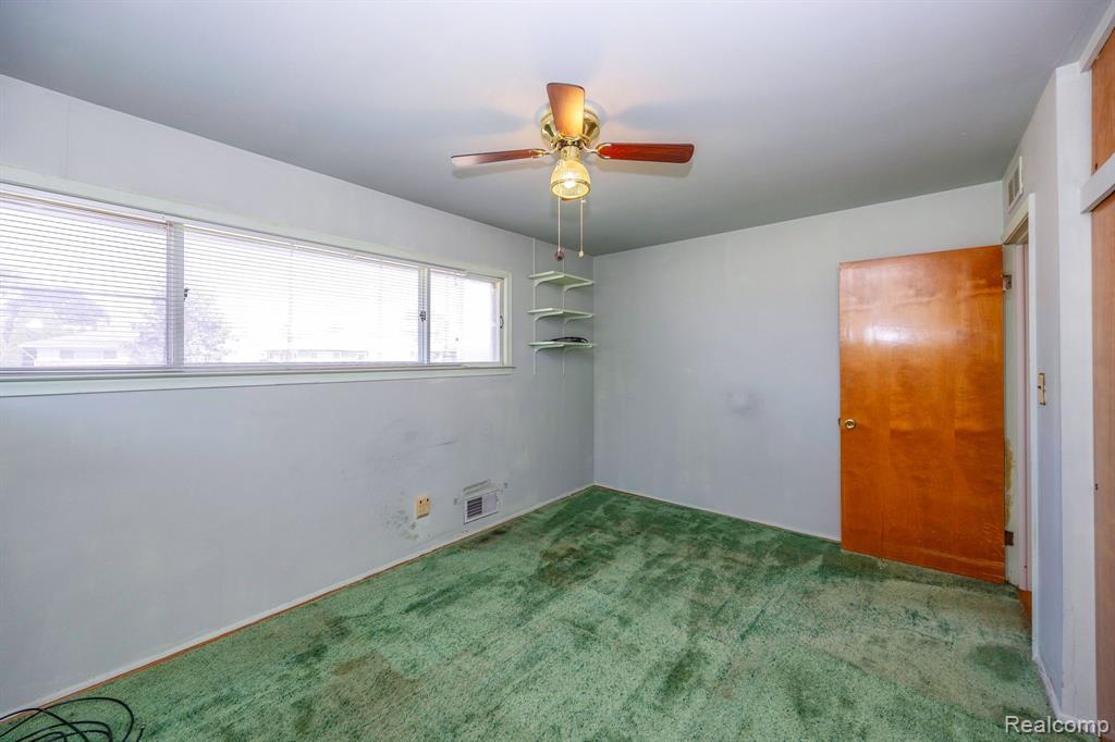 13079 Edison Street Southgate, MI 48195 - Photo 24 of 39 Gallery Image 24