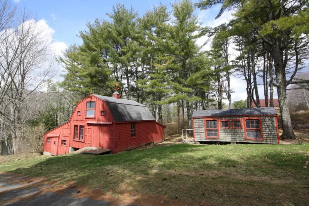 286 Back River Road Boothbay, ME 04537 - Photo 8 of 22 Small barn along with several...