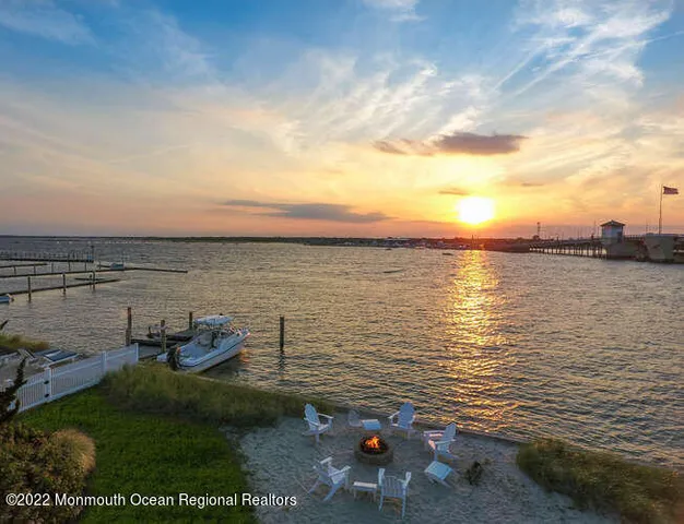 $16,000 | 306 Old Bridge Street, Unit SUMMER RENTAL, Mantoloking, NJ 08738